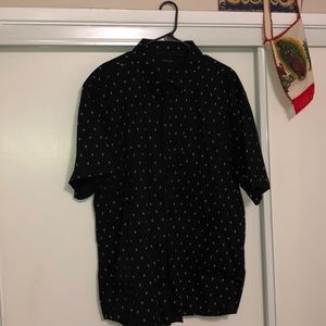 BLACK PALM TREE SHORT SLEEVE BUTTON UP